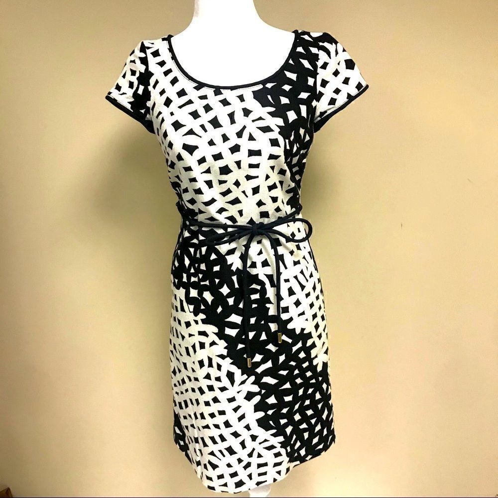 Talbots cap sleeve graphic print dress with belt. 2P